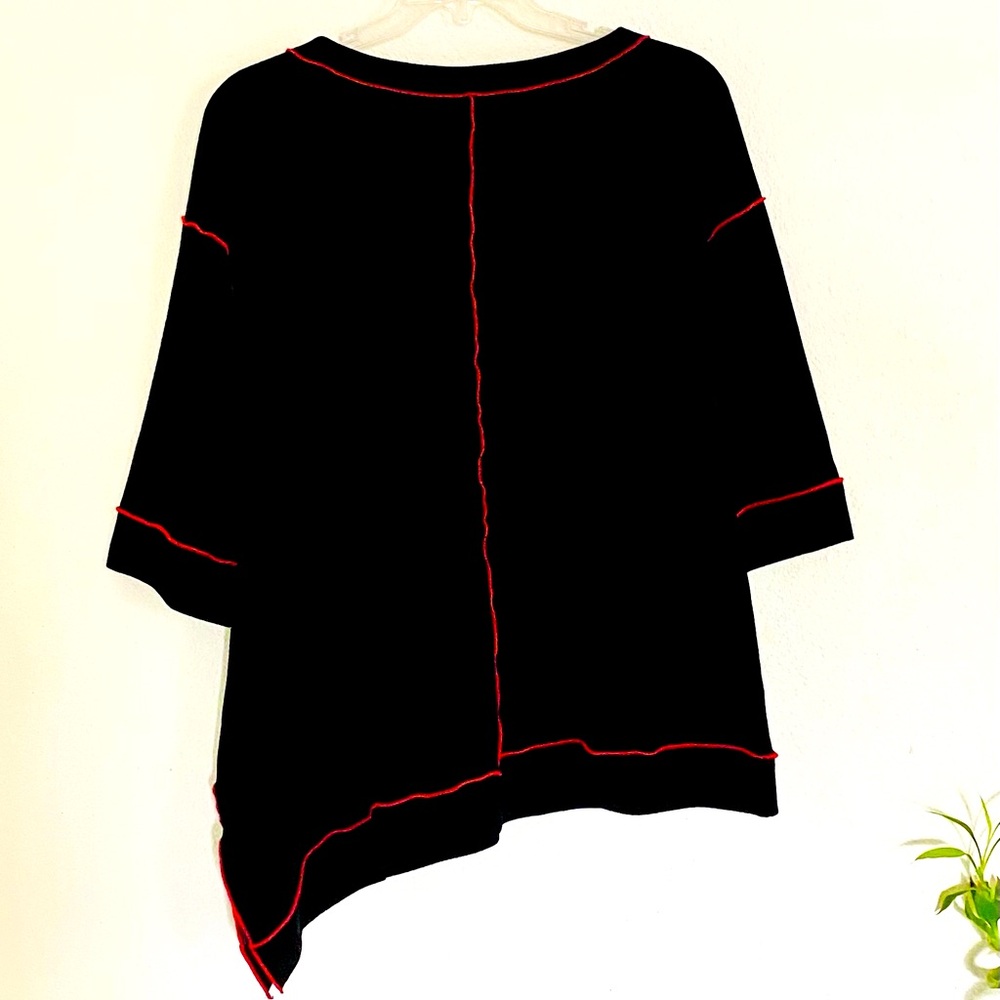 IC Connie K Lagenlook Asian Print Top Asymmetrical Artsy Black Red Blouse - Picture 2 of 9